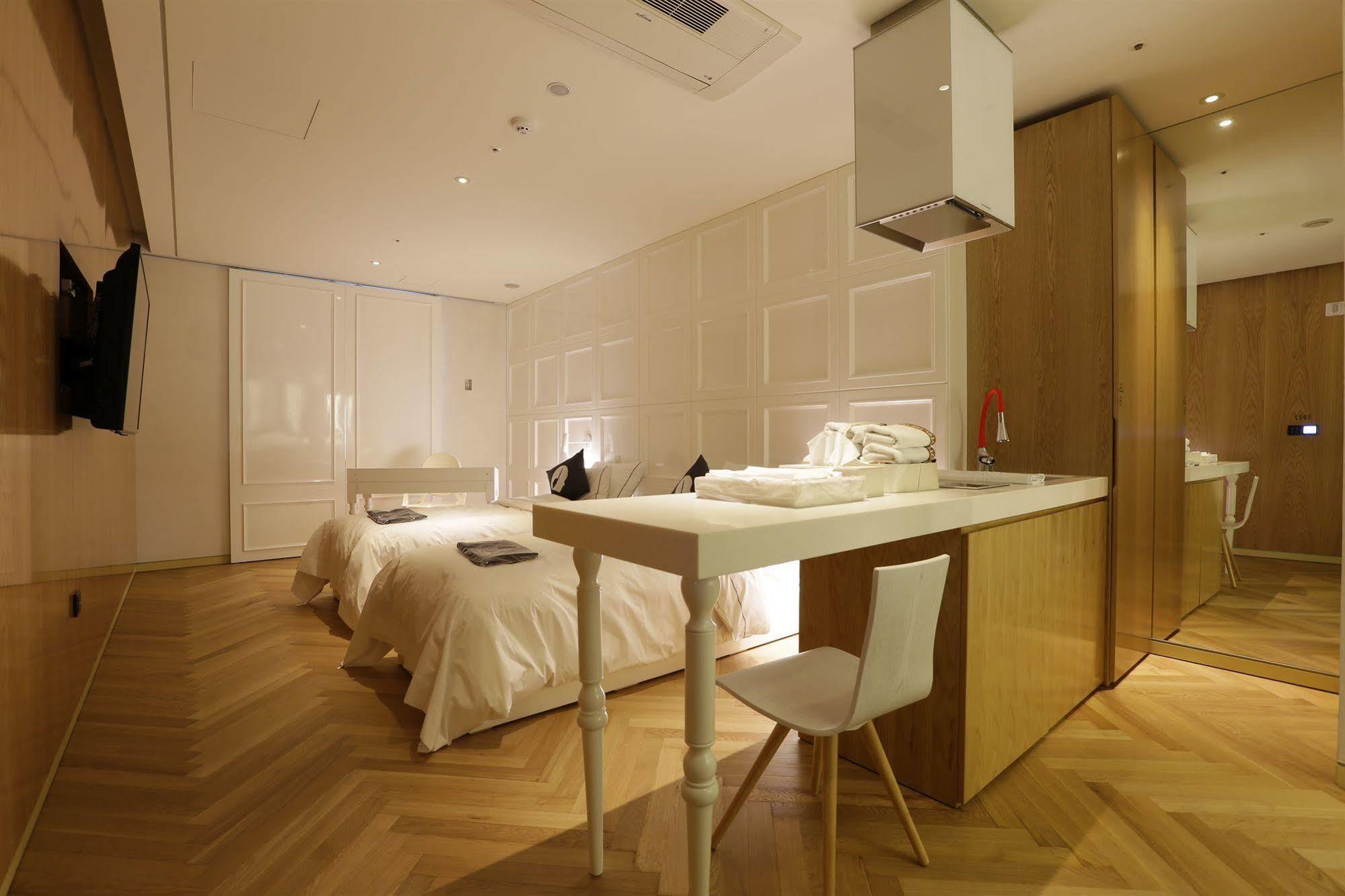 Hotel The Designers Инчон Экстерьер фото