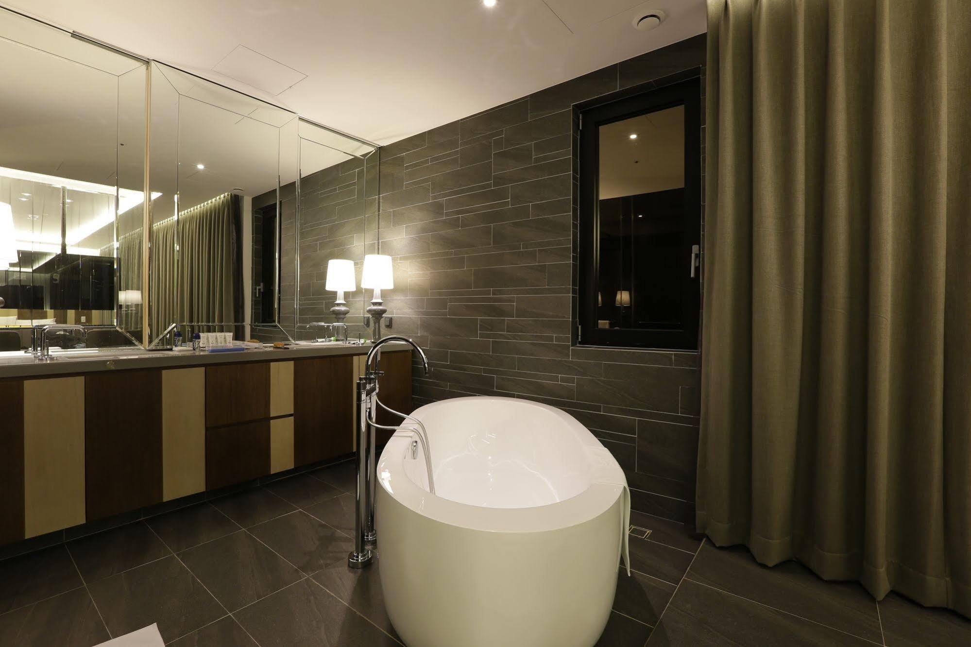 Hotel The Designers Инчон Экстерьер фото