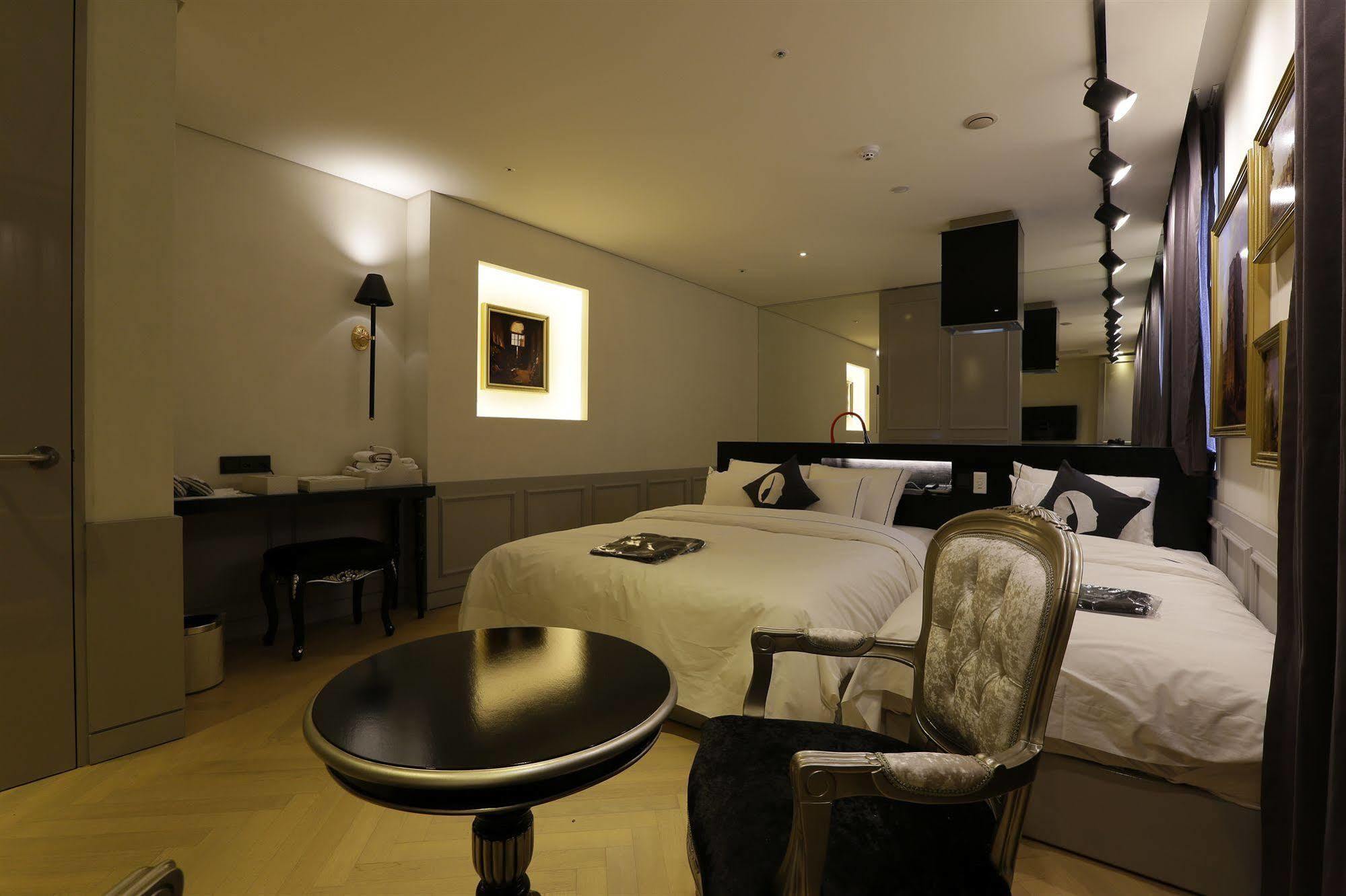 Hotel The Designers Инчон Экстерьер фото